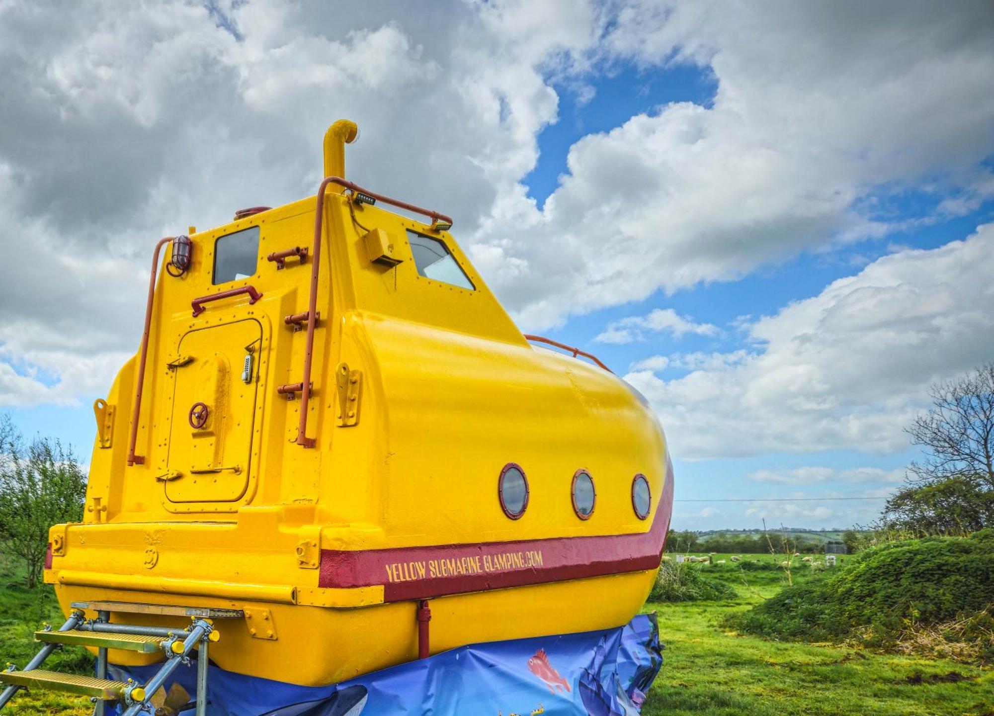The Yellow Submarine Чеддер Экстерьер фото